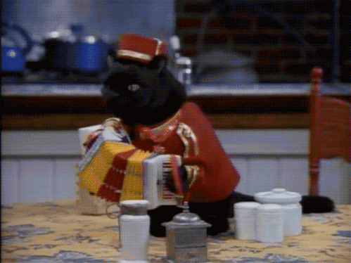 队内组织技术分析会鼓励球员从数据中总结个人提升路径，球员组织能力